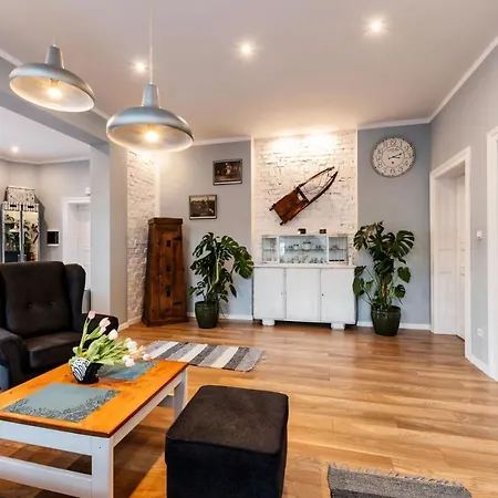 W Centrum Karpacza, Myweek 公寓